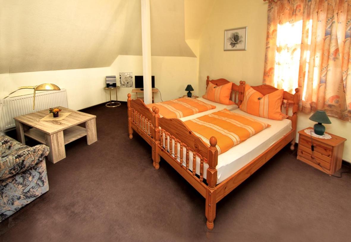 Gaststaette Und Pension Felsenthal Tabarz Habitación foto